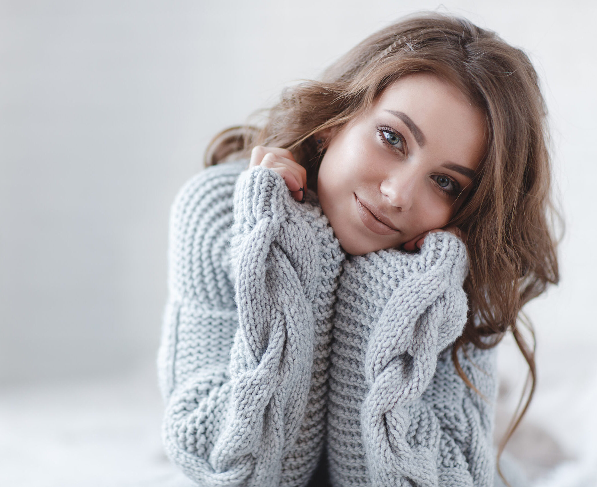 Embrace Winter Radiance: Essential Skincare Routine Tips for the Chilly Months